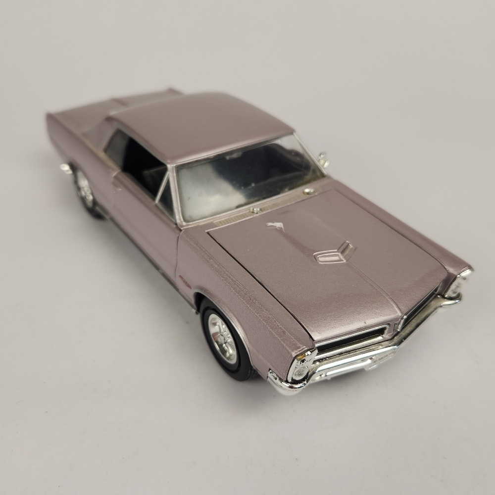 Welly 1965 Pontiac GTO 1/24 - Parts Car